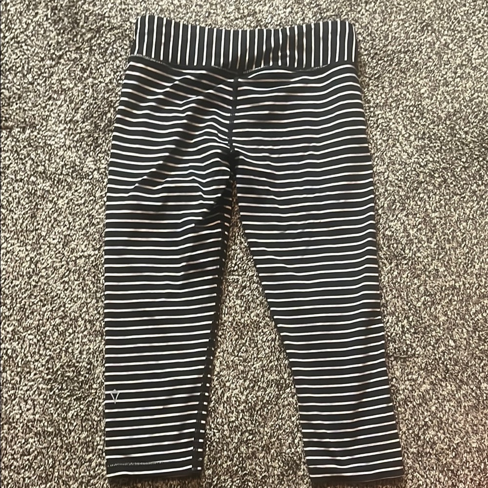 Ivivva by Lululemon Crop Leggings